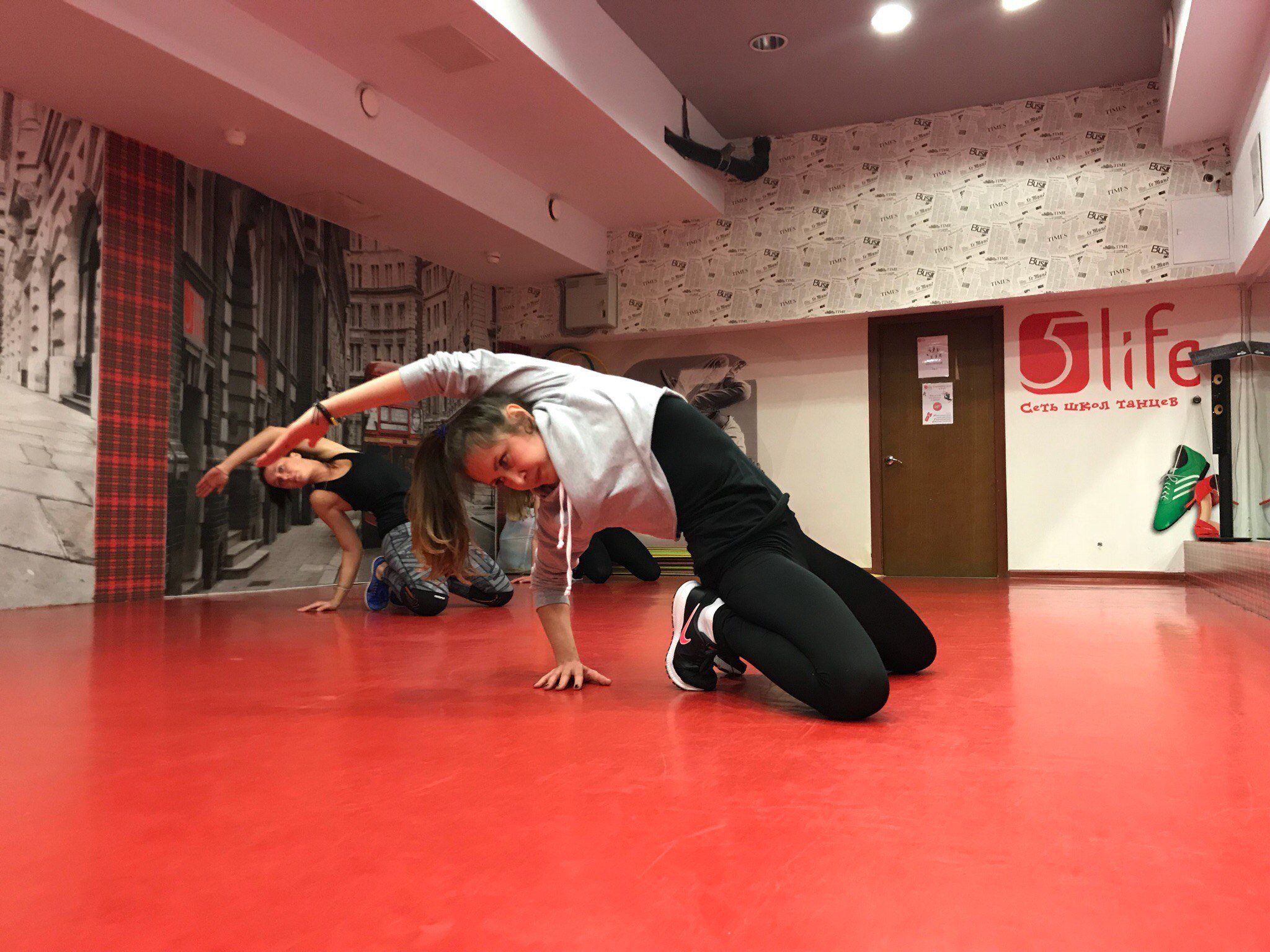 Контемп танец в 5Life - дай своим эмоциям выйти наружу