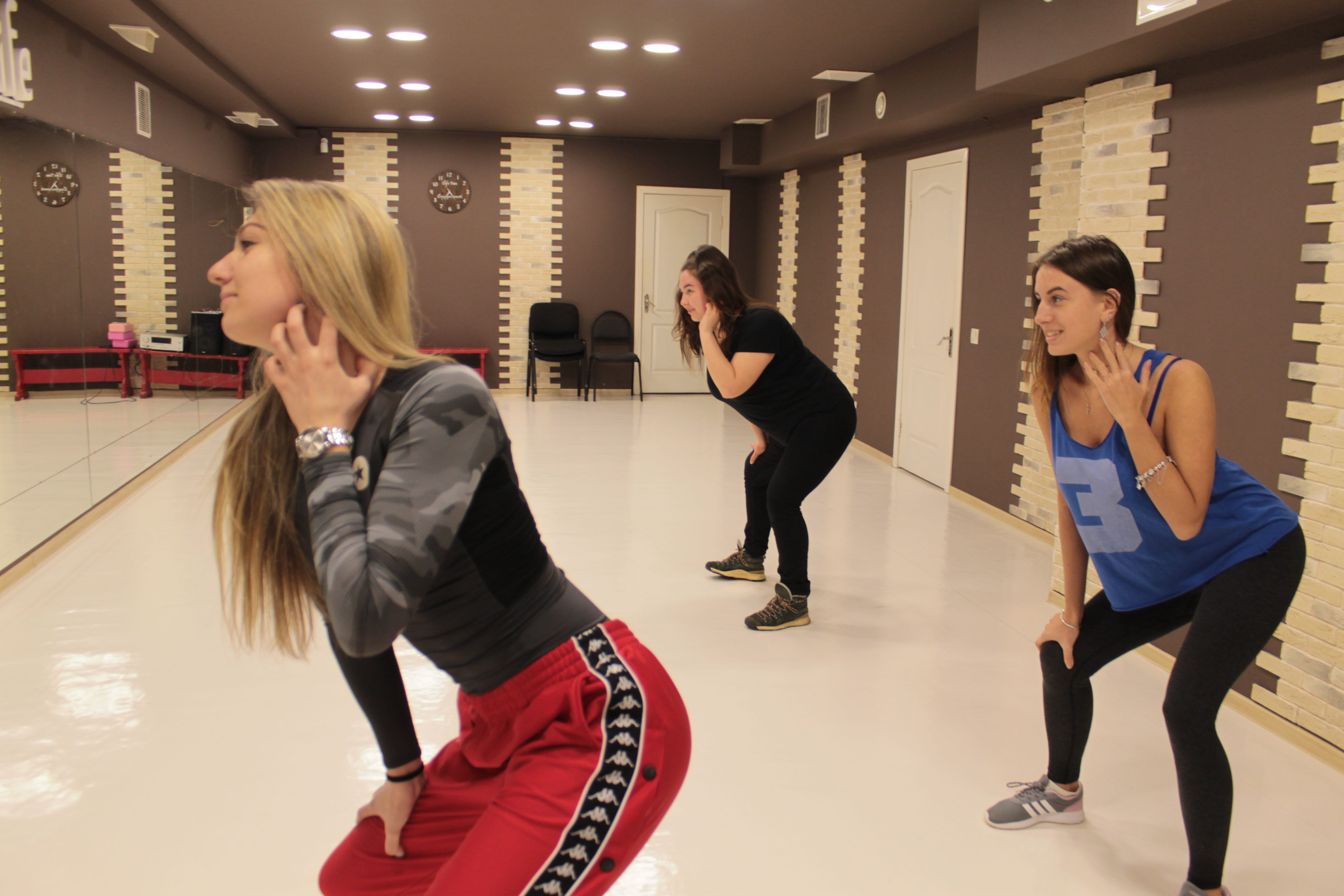 Танец хип хоп - групповые занятия в школе 5Life