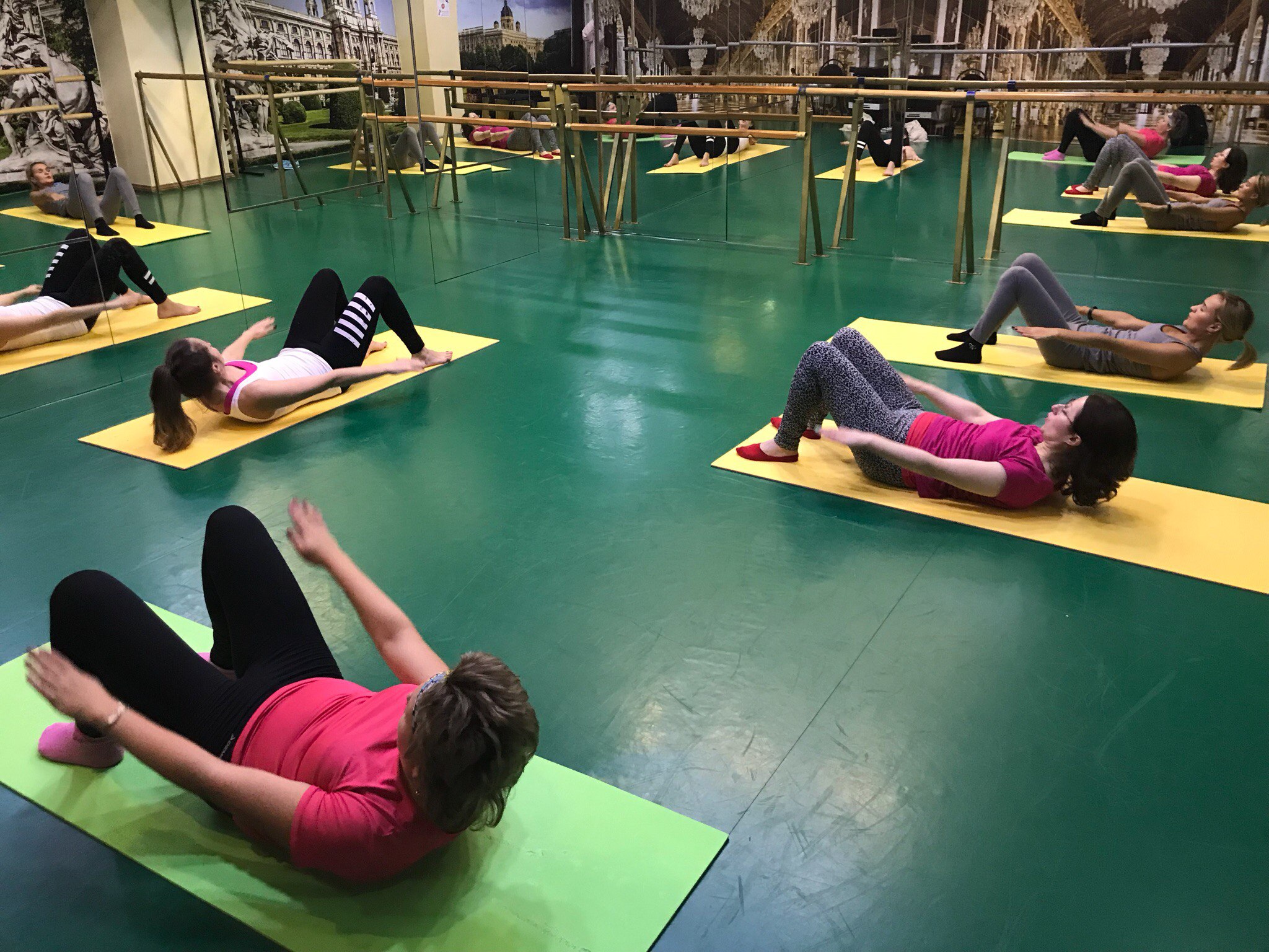 Пилатес для начинающих в 5Life - групповые занятия каждый день